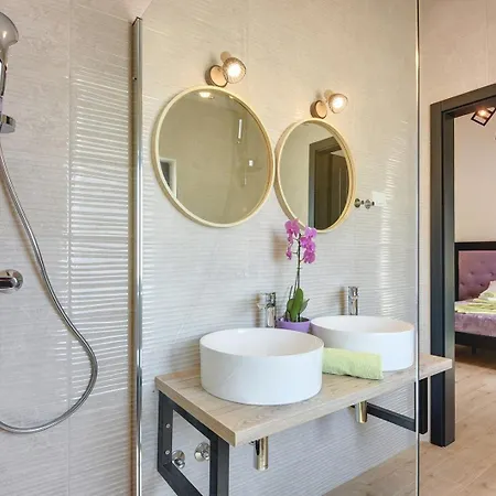 فيلة Radola Hrboki