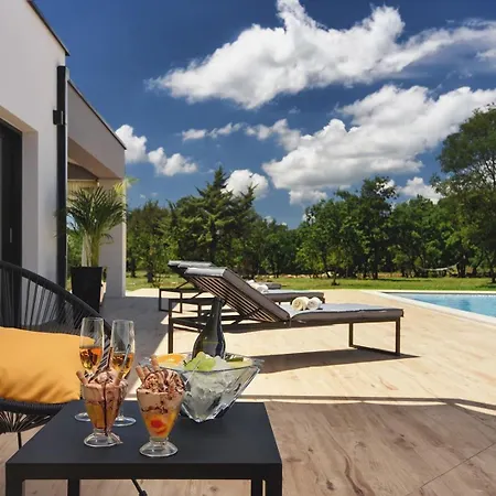 Villa Radola *